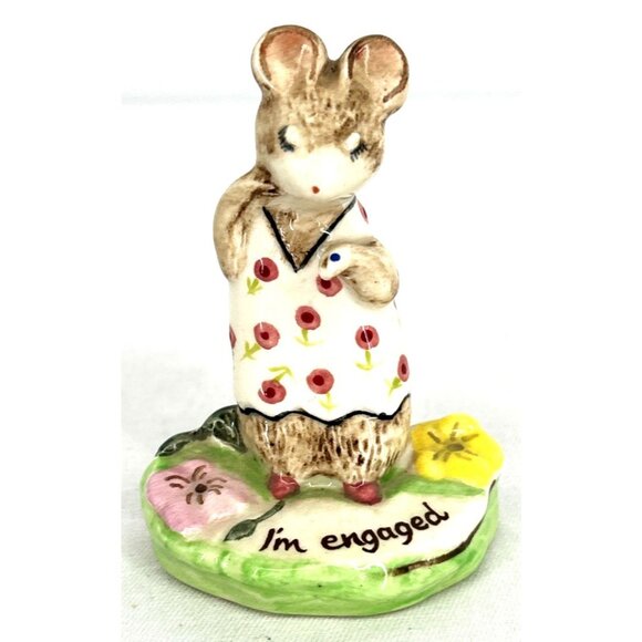 Beswick Other - Kitty MacBride The Ring I'm Engaged 2565 Figurine Beswick England 3.5" Porcelain